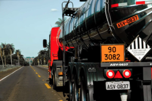 transporte de carga líquida perigosa - mgn